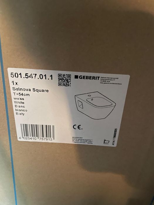 Bideu Geberit cu suport si baterie grohe