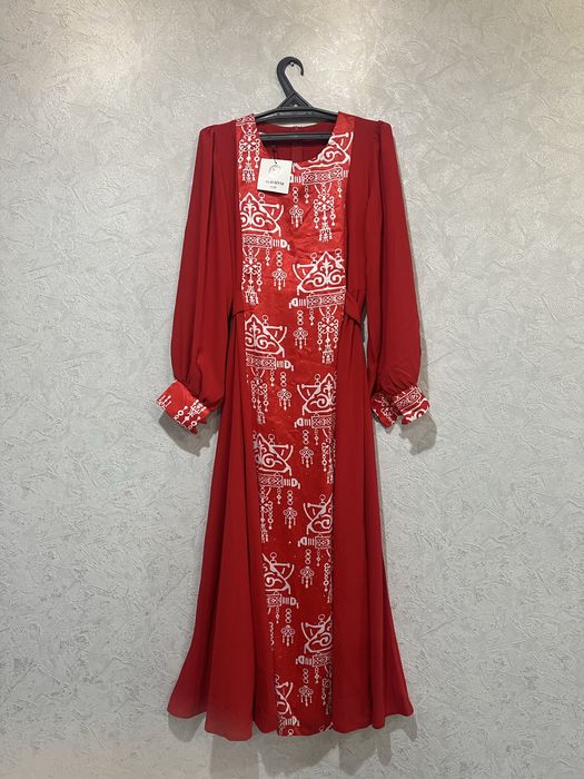 Продам новое платье. Размер 48-50