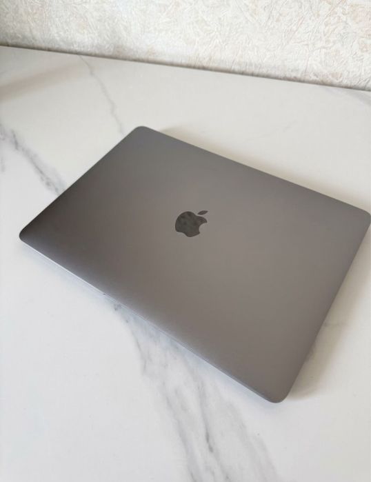 Macbook air 13' 2020 ,  256gb