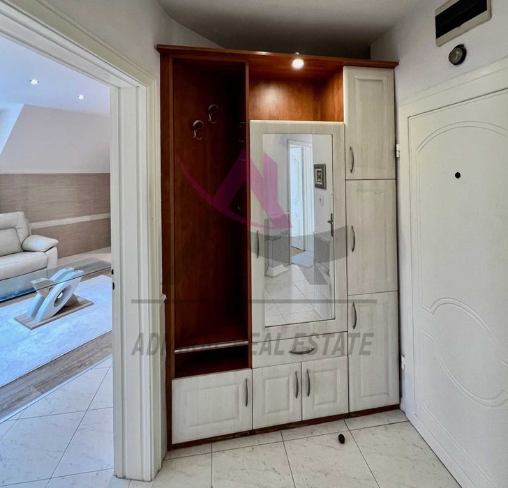 Дава се под наем Тристаен апартамент в Варна, Център - 110 кв.м за 900 € - Снимка #7