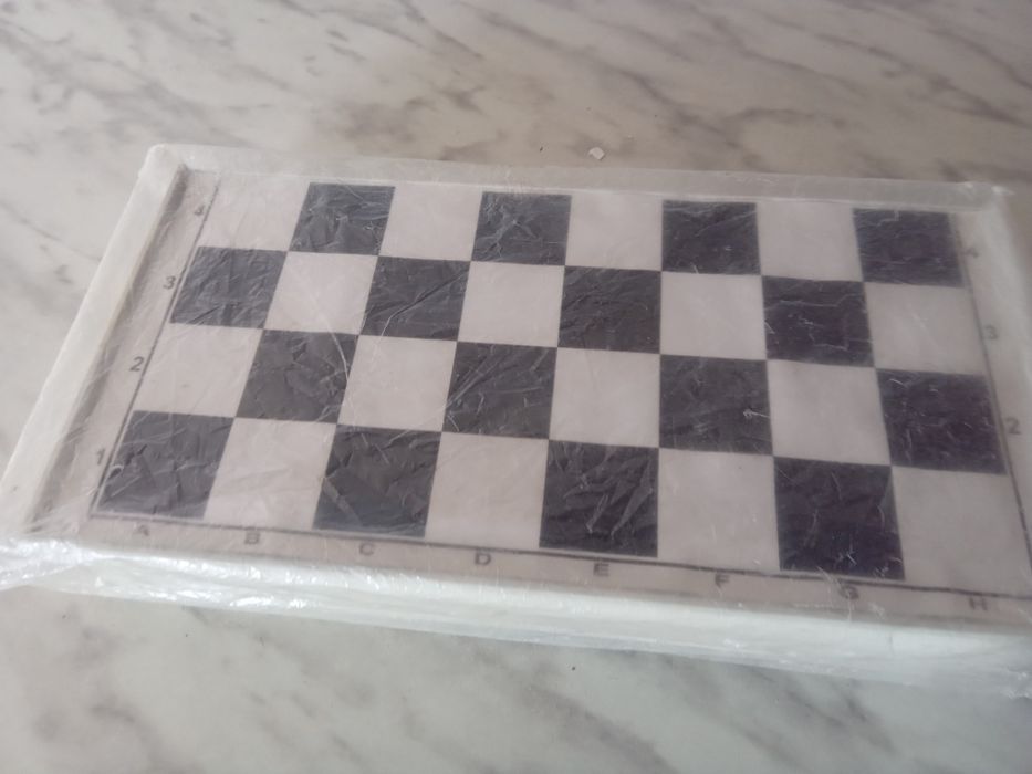 Shaxmat va shashka doskasi