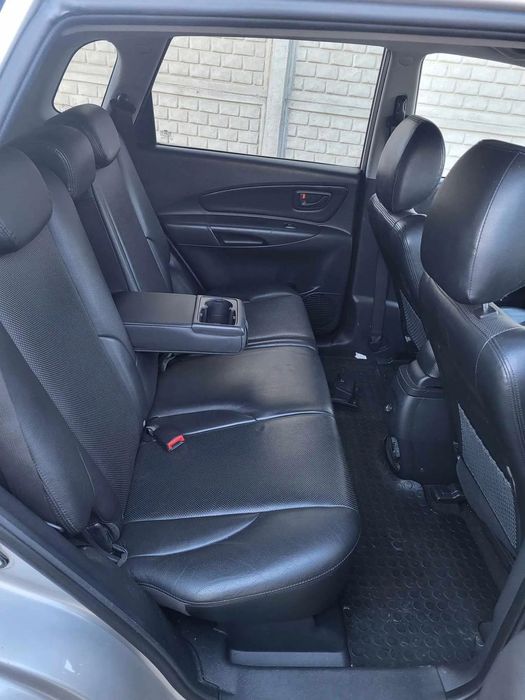 Dezmembram Hyundai Tucson 2.0 crdi EURO 4 2009