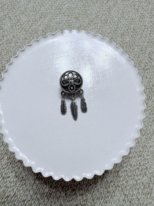 Продам оригинальный шарм Pandora
