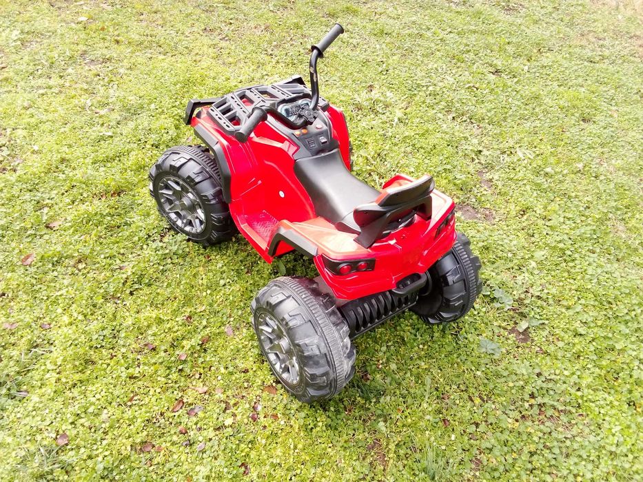 Детски акумулаторен джип бъги, прекрасно състояние, чисто нова батерия