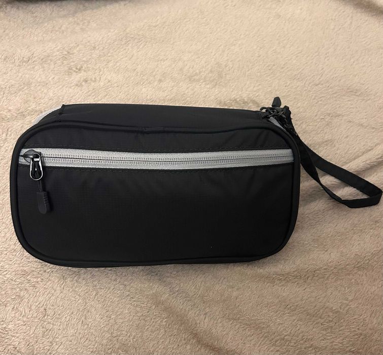 Компактен органайзер/калъф за кабели и аксесоари