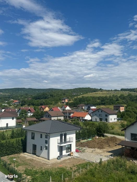 Casa P+1E Zavoaie + 500mp teren