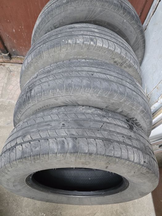 Продам шины 215/70 r16