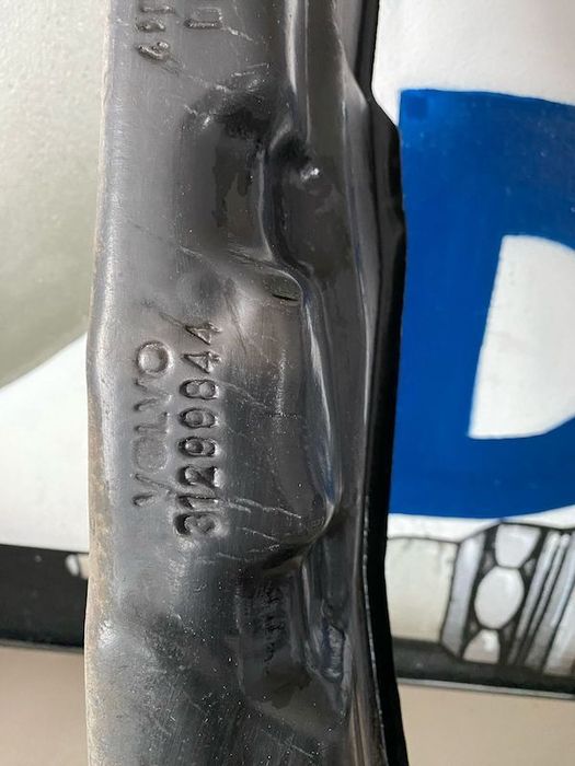 Burete isolatie aripa stanga Volvo S80 XC70 V70 2007-2013 31299844