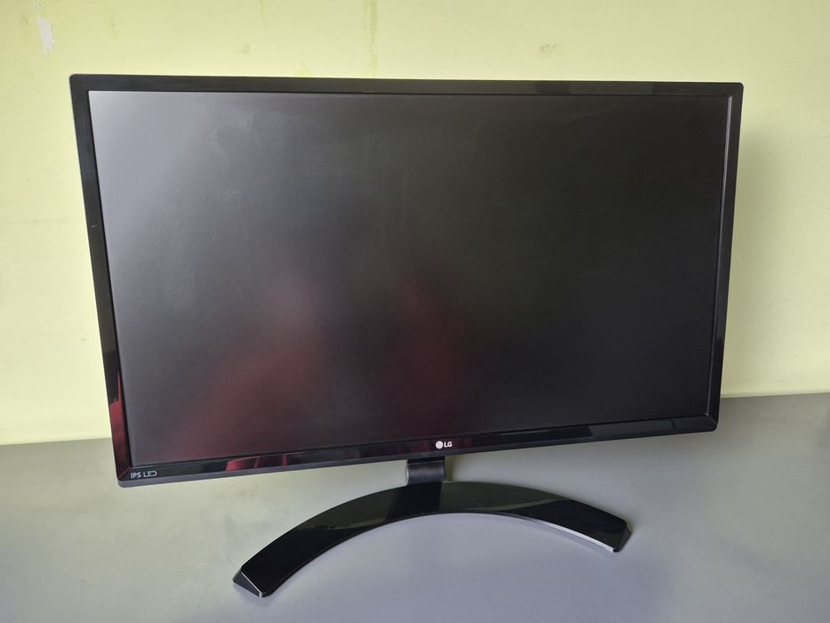Монитор LG  24 инча