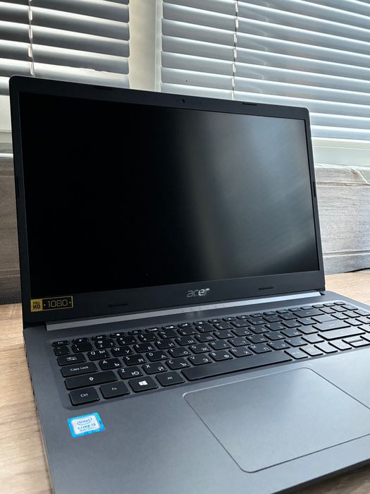 Laptop: Acer Aspire 5