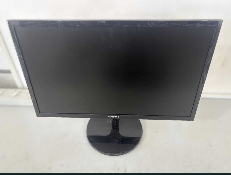 Компютър - Dell i5  6400/GPU intel HD530/HDD128GB/SSD 1TB/RAM 8GB/Windolws 10