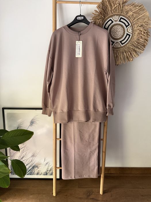 Прекрасен комплект от две части с широки крачоли