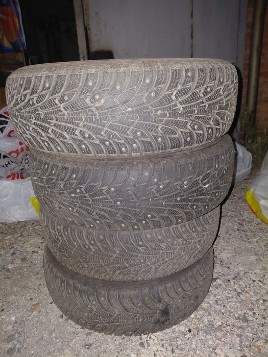 Резина Maxxis продам