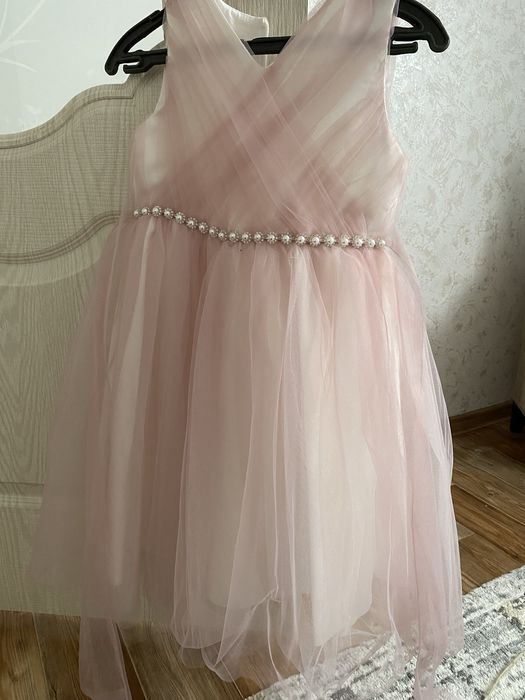 Продам платья на девочку!!!