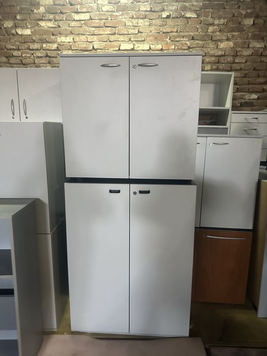 Шкафчета секции и бюра