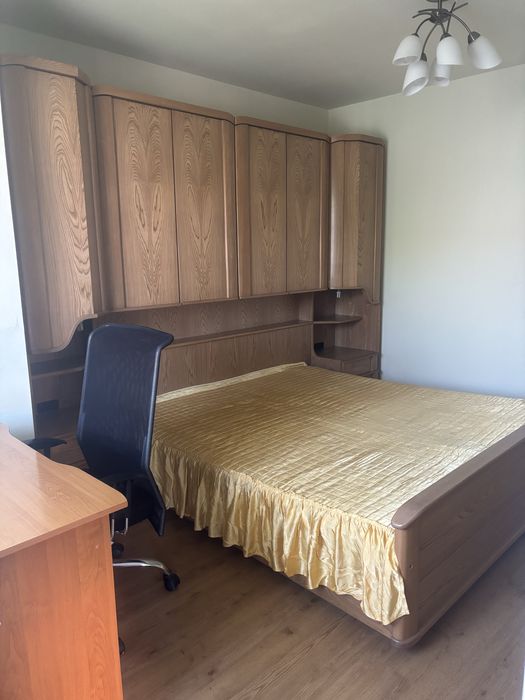 Inchiriez apartament 2 camere decomandat