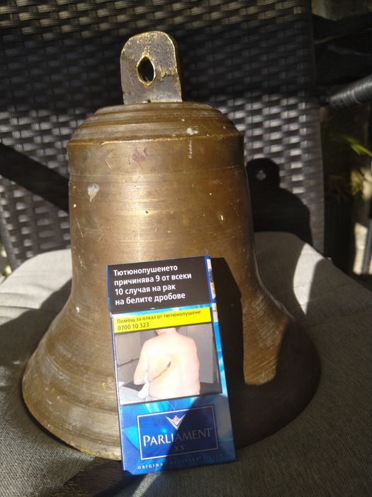 Продавам огромна масивна корабна камбана 1927 година Англия