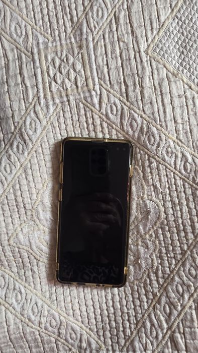 Продам телефон б/уGALAXY S10+
