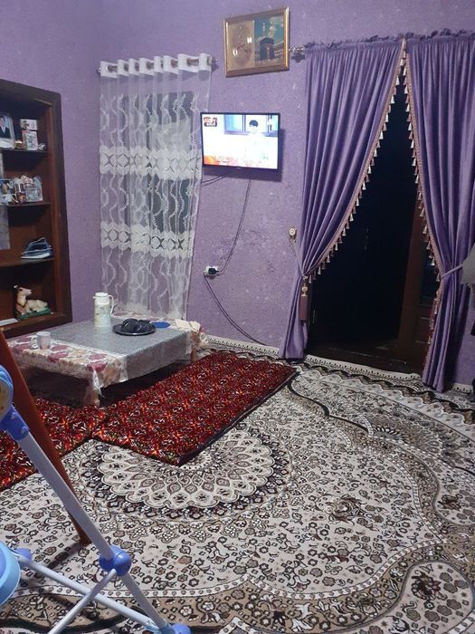 Срочно сотилади 2 хотели 3 хона килинган калининский масифда жойлашган