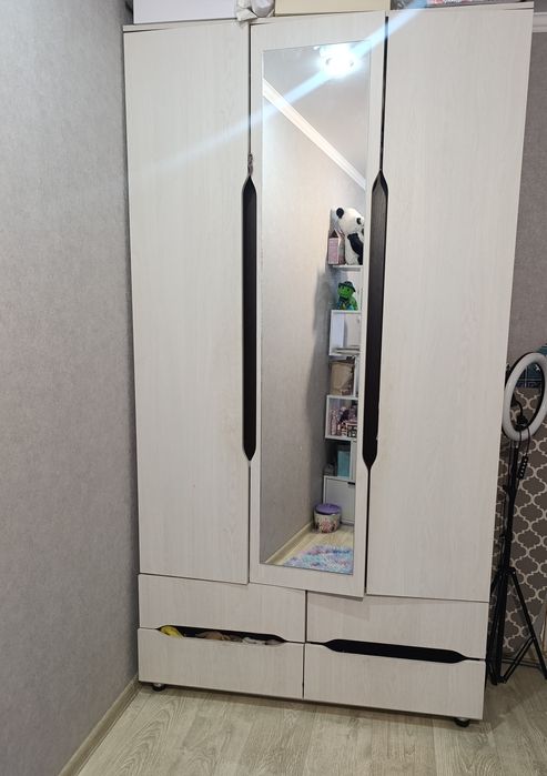 Шкаф 3х створчатый