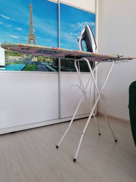 Fier de călcat cu masa