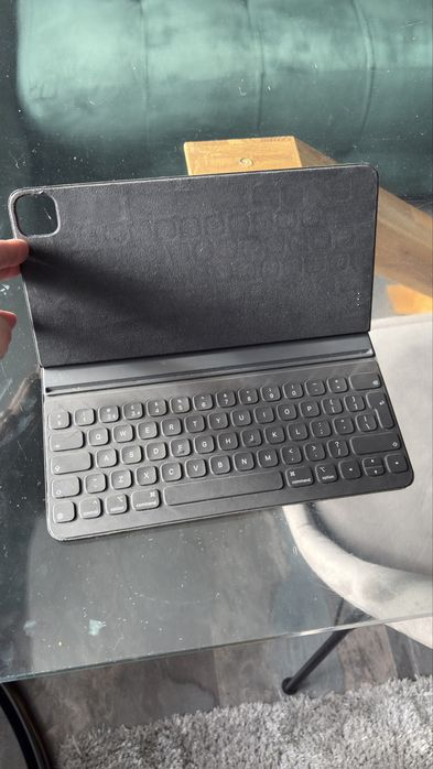 Клавиатура за IPad pro 5th gen