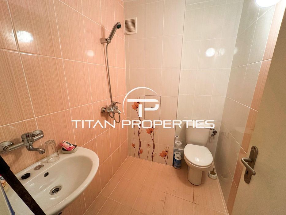 Дава се под наем Тристаен апартамент в Бургас, Център - 97 кв.м за 510 € - Снимка #8