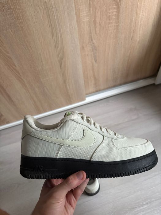 Nike Air Force 1 - оригинални и нови в бежов и черен цвят