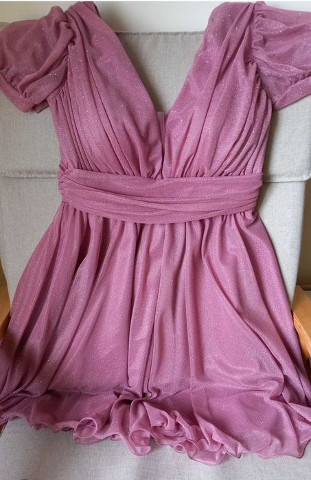 Rochie de ocazie roz din material tul