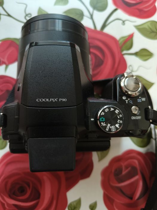 Aparat foto digital Nikon Coolpix p90