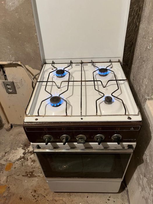 Газ плита все работает