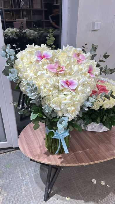 Белый роза сердечко цветы