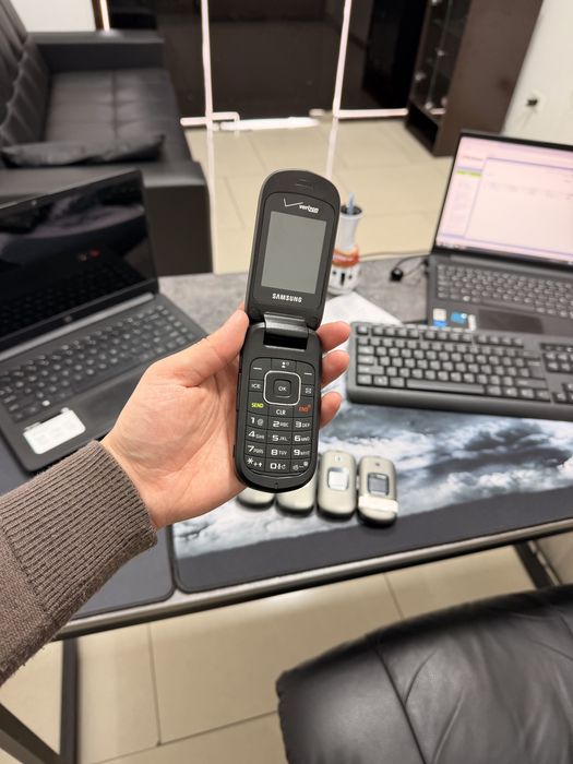 Perfectum Samsung Verizon Gusto 2 + bonus nomer