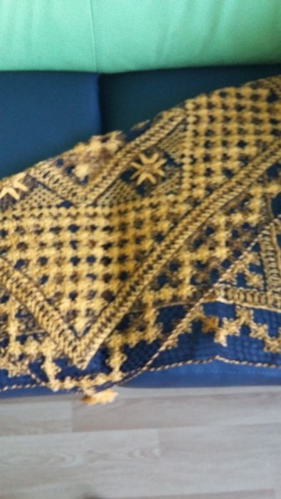 Мильо Уникат!Изящна ръчно плетена покривка