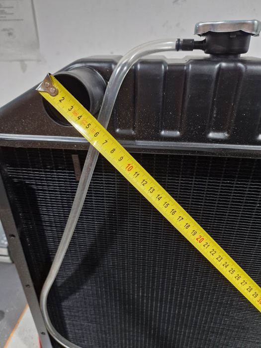 Radiator tractor fiat 615 650 fiat 715 750 import Italia  este din