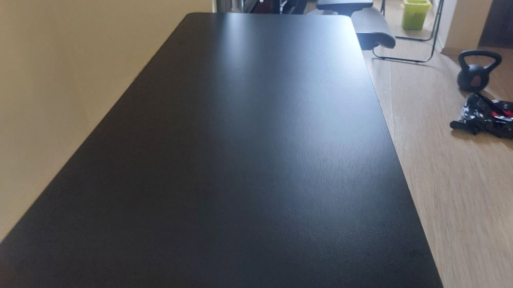 Бюро с ръчно регулиране на височината BRATECK Sit-Stand, черно, 140x60
