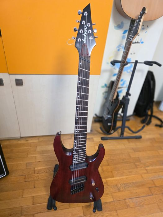 Китарен гиър - електрическа китара Jackson, ESP LTD, педали Boss, лампов усилвател Blackstar