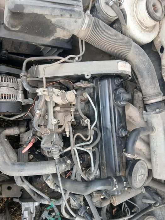 Продам гольф 3  по запчастям