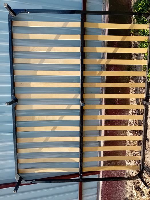 Cadru pat stare foarte bună