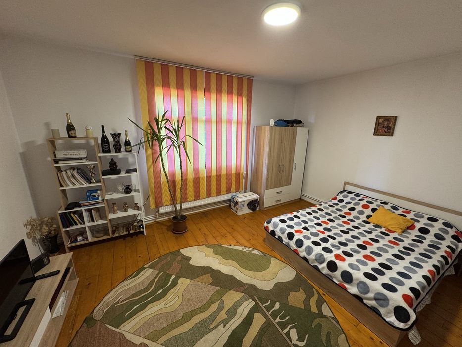 Casă 200 mp P+M cu teren de 2.000 mp – Oraș Pogoanele, jud. Buzău