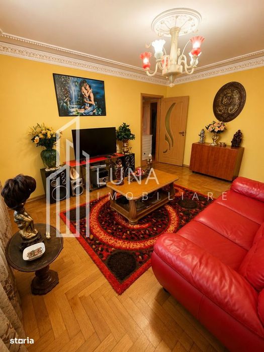 Apartament 3 camere + cameră amenajată la subsol | 2 băi | Tractorul