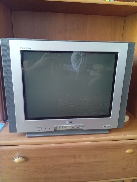 ,Продам телевизор LG