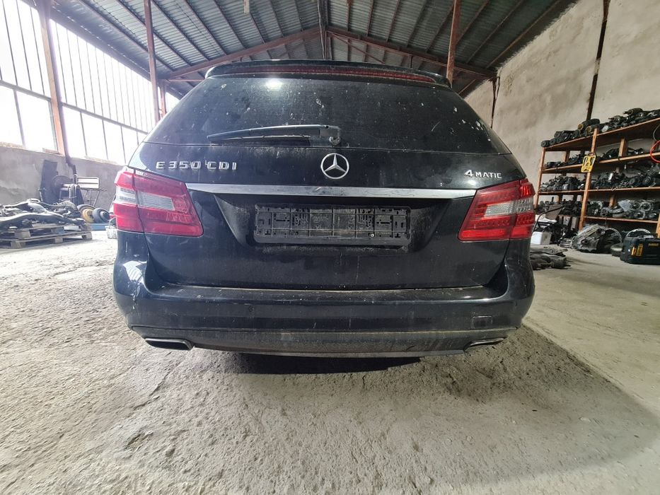 Мерцедес Е350 4 matik НА Части Ксенон Амг