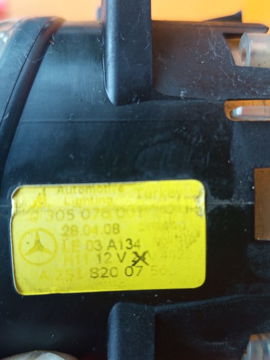 преден ляв фар за мъгла халоген Mercedes W204 C W251 R W164 ML X164 GL