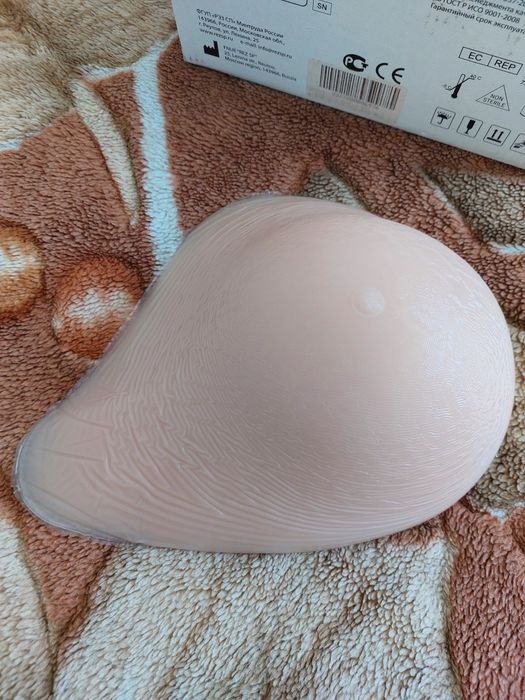 Протез молочной железы