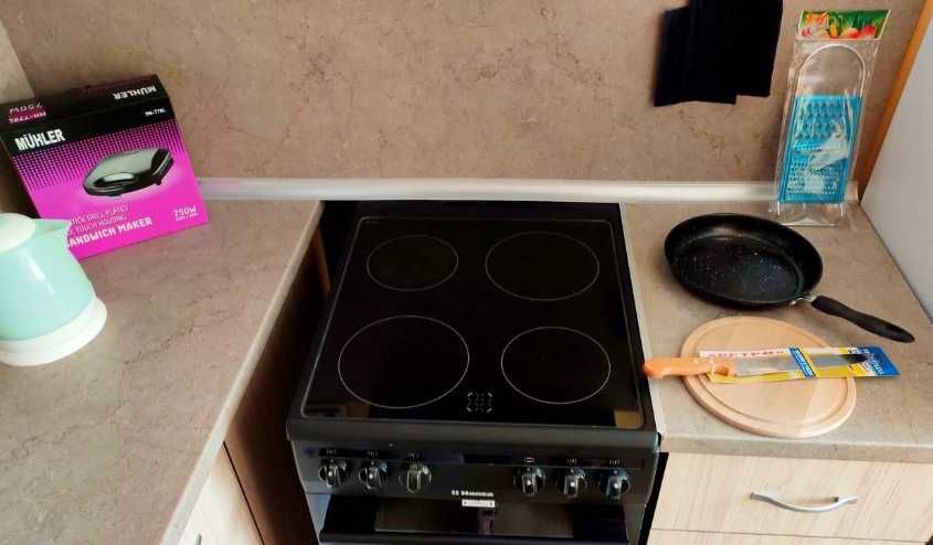 Дава се под наем Едностаен апартамент в Бургас, Център - 33 кв.м за 150 € - Снимка #6