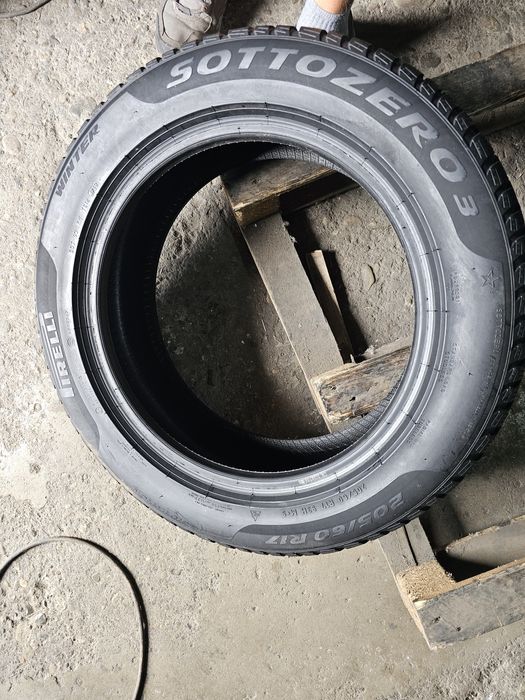 2 anvelope iarna 205 60 17 Pirelli Sottozero3