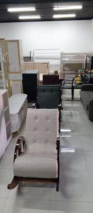 Мебельная кресло качалка. Разного варианта.