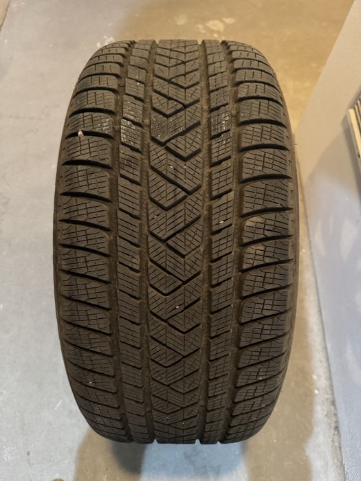 Roti complete iarna BMW X5 X6 M style 223 in 2 latimi 19 inch