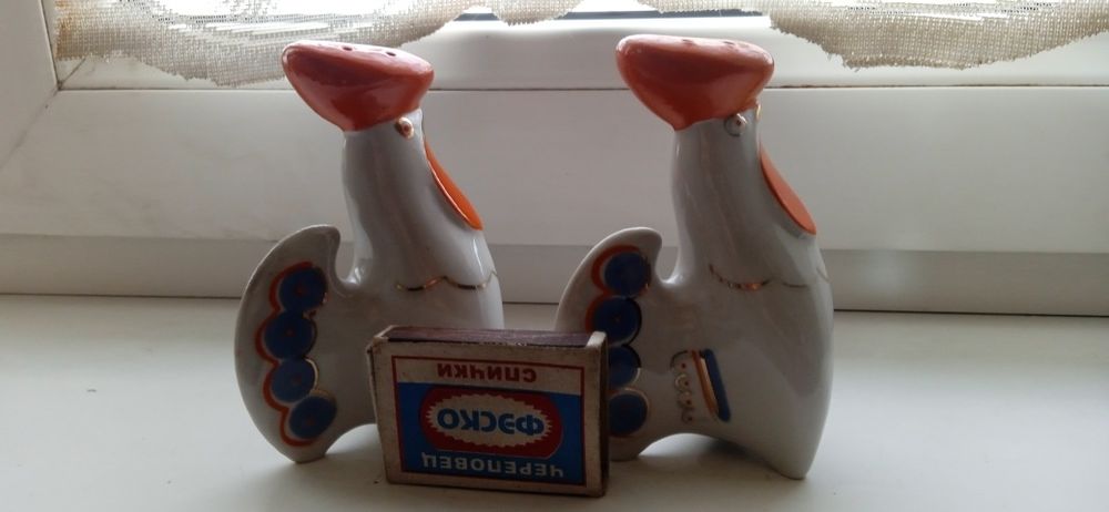 Статуэтка петушки 2шт цена за один